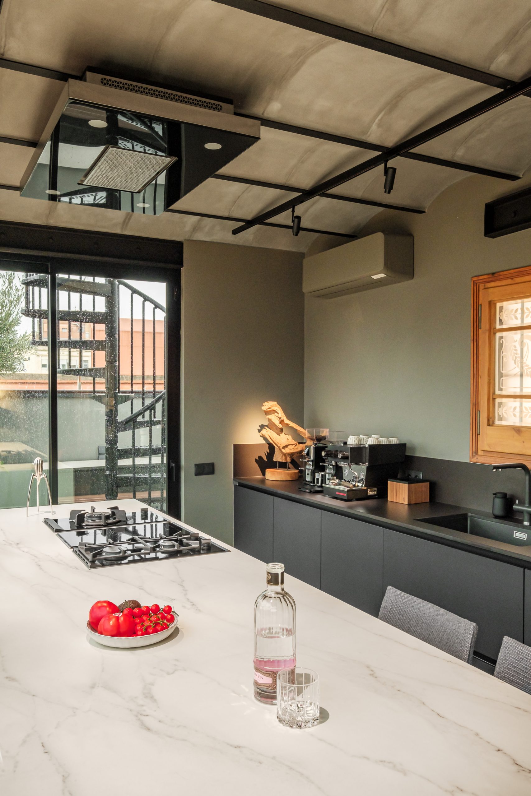 2410 Seneca8 En linea Barcelona © Studio Aranda Santos 24 scaled 1