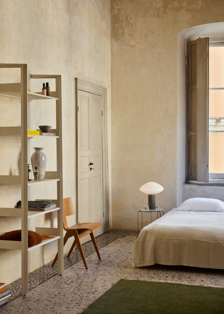 El arte de contener 3 en linea barcelona estanterias 1